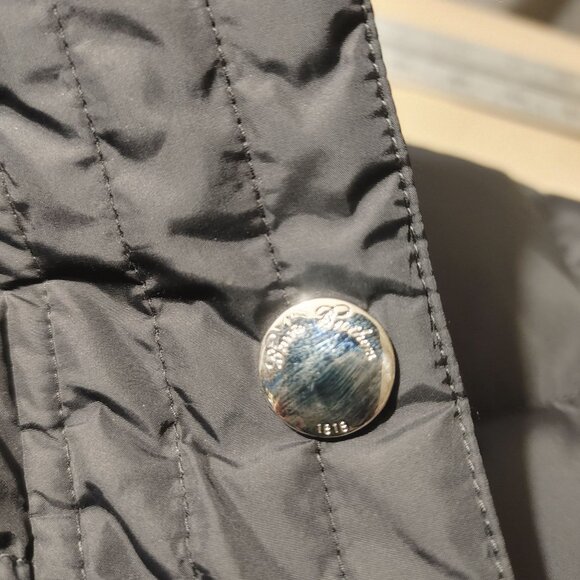 Brooks Brothers 346 Womens Black Quilted Down Puffer Jacket Size L Button Zip - Picture 8 of 8